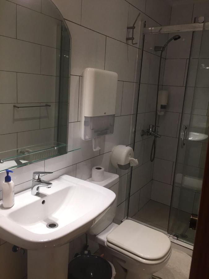 Hostal Balmaceda Пунта Аренас Екстериор снимка