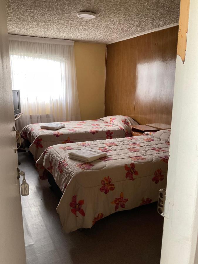 Hostal Balmaceda Пунта Аренас Екстериор снимка