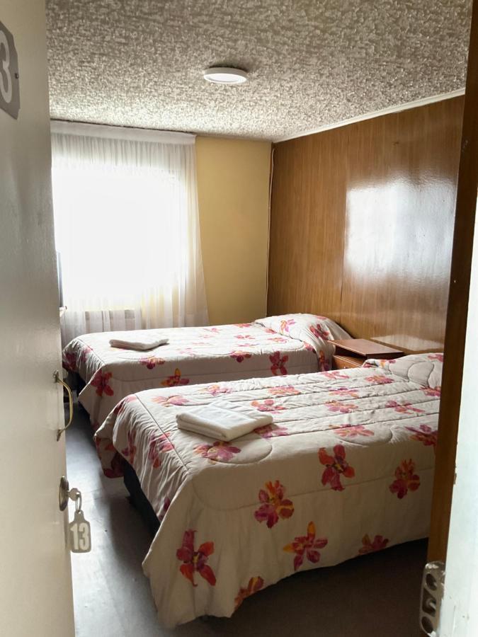 Hostal Balmaceda Пунта Аренас Екстериор снимка