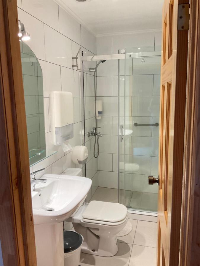 Hostal Balmaceda Пунта Аренас Екстериор снимка