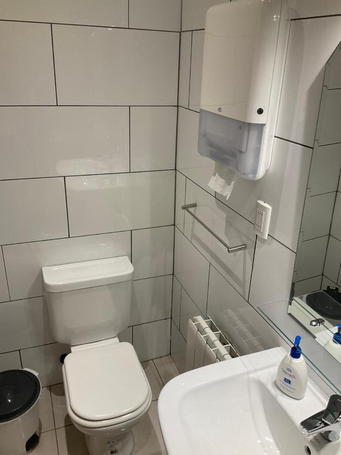Hostal Balmaceda Пунта Аренас Екстериор снимка