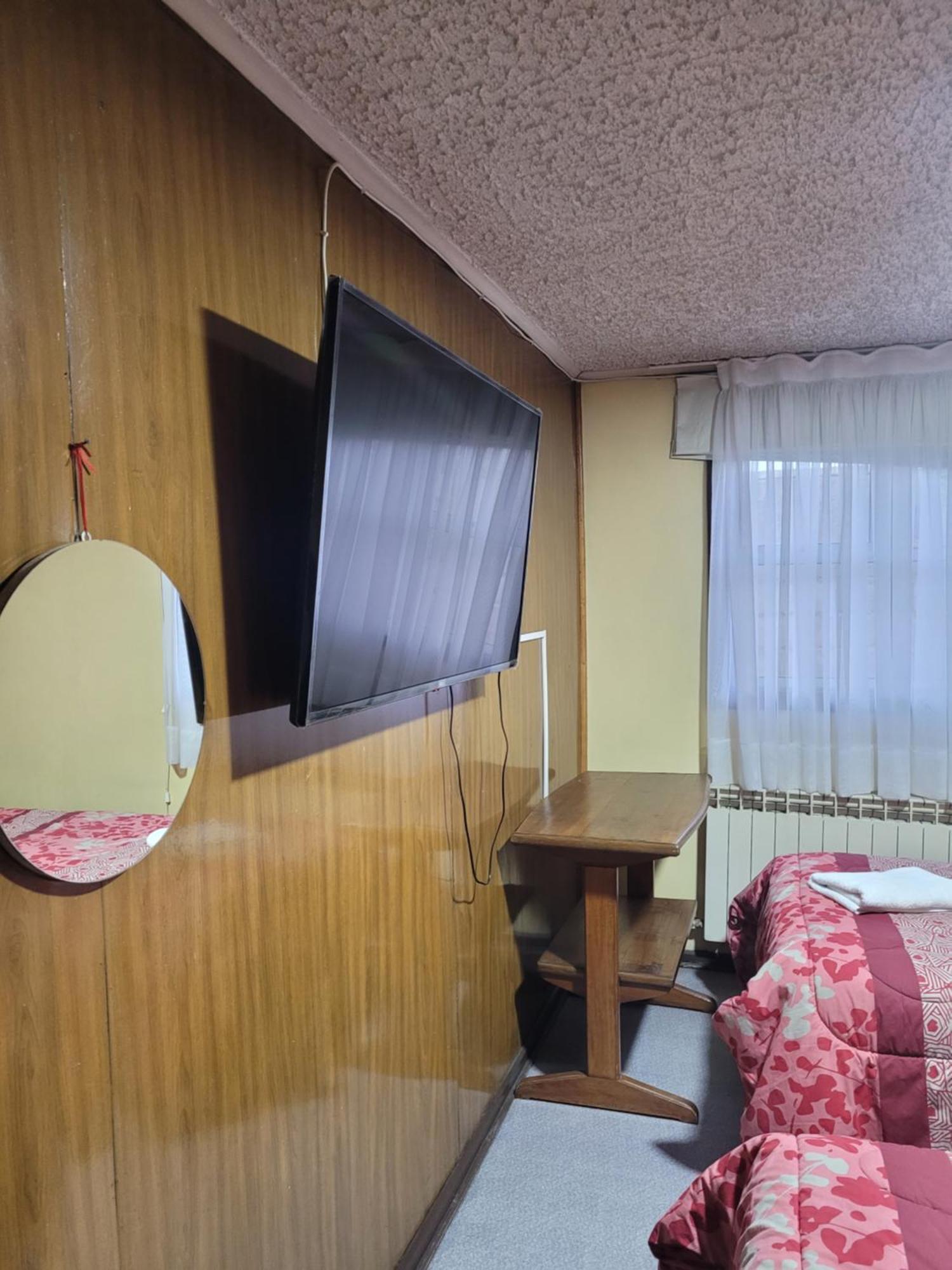 Hostal Balmaceda Пунта Аренас Екстериор снимка